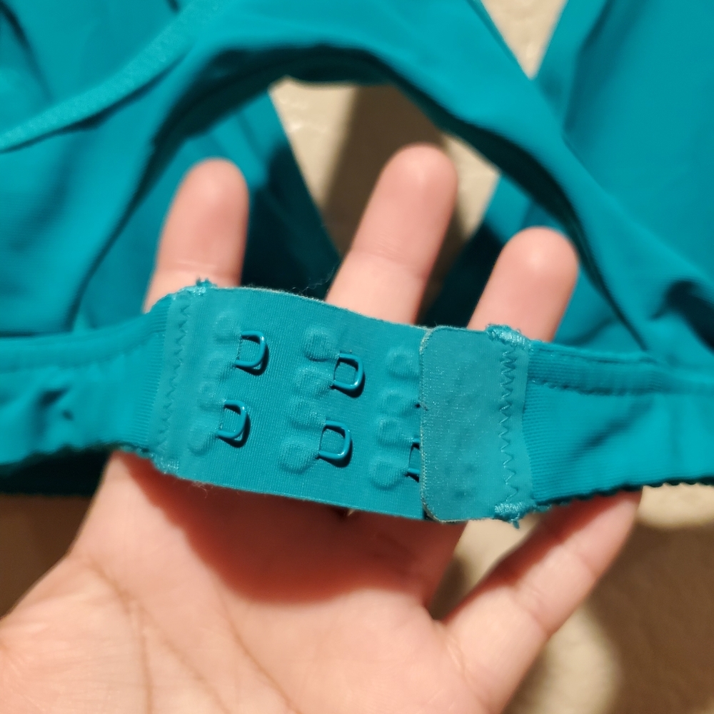 Lululemon bra - Picture 5 of 5